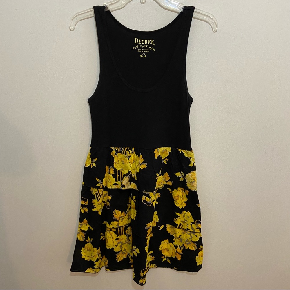 Decree Tiered Yellow & Black Sundress Size L